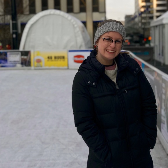 Meet your Posher, Kate - Picture 3 of 5